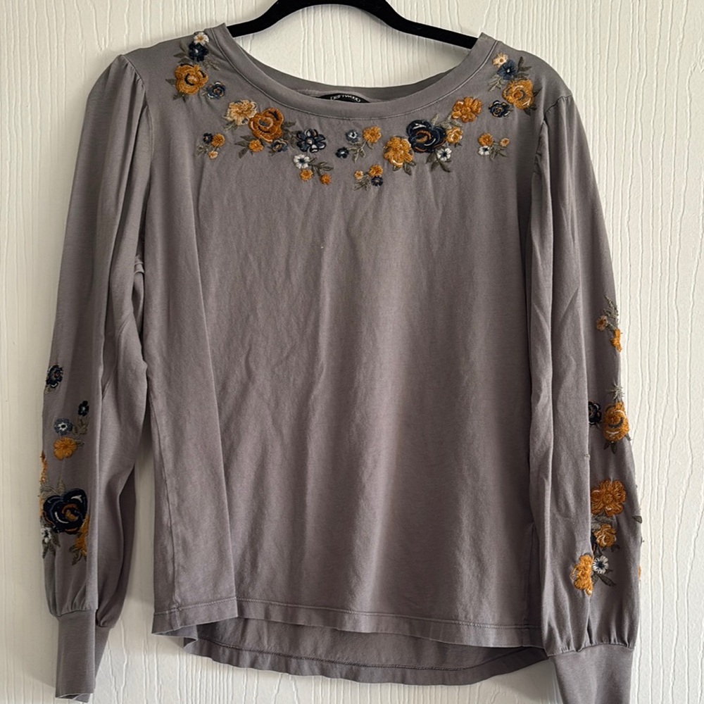 Embroidered Gray Top with Floral Accents